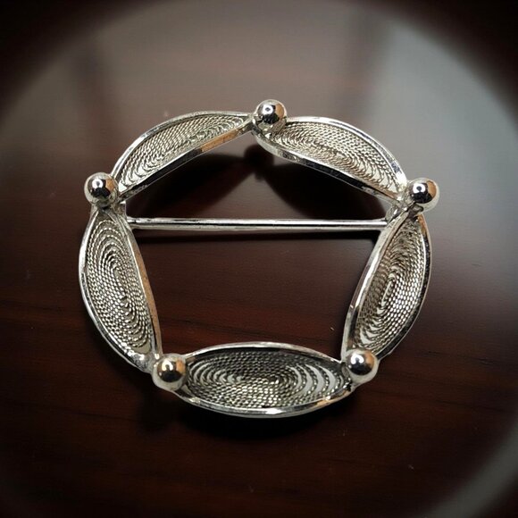 Vintage I.N.C. International Concepts 1/20 12K Gold Filled Filigree Detailed Wr - Picture 2 of 13